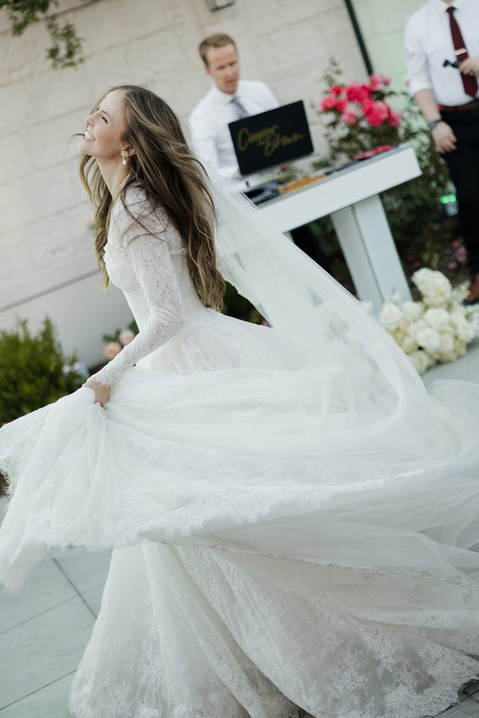 G57A5126 Utah destination wedding music with DJ Cooper Brown